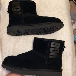 Black Classic Mini Uggs With Rubber Logo